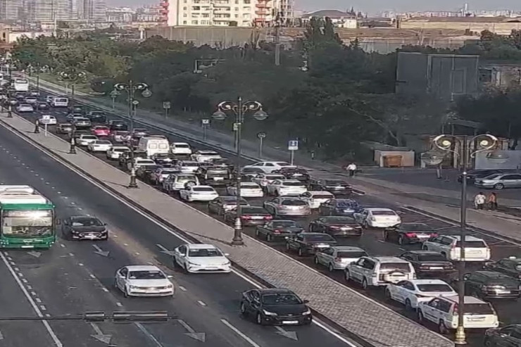 Bakıda bu yollarda sıxlıq var - SİYAHI 