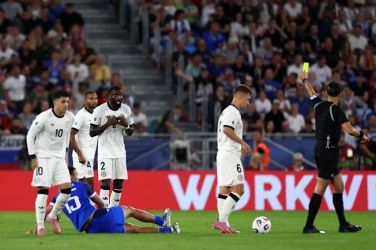 Almaniya Slovakiyaya uduzdu, İspaniya qələbə qazandı