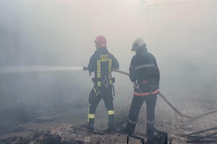 Bibiheybətdə istirahət mərkəzində  yanğın