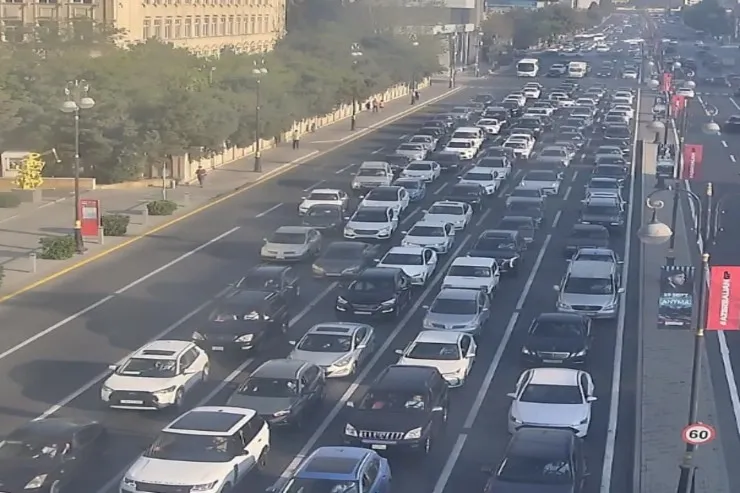 Bakıda bu yollarda sıxlıq var - SİYAHI 