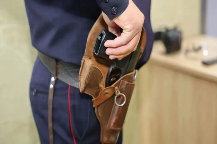 Polis uşaqlarını 4 il meşədə gizlədən kişini  güllələdi