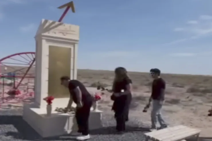 Kukla Teatrının əməkdaşları Aktau faciəsinin  qurbanlarını YAD EDİBLƏR -VİDEO 