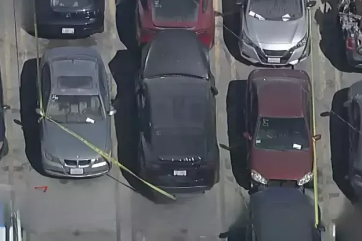 Məşhur müğənninin  maşınından meyit  TAPILDI