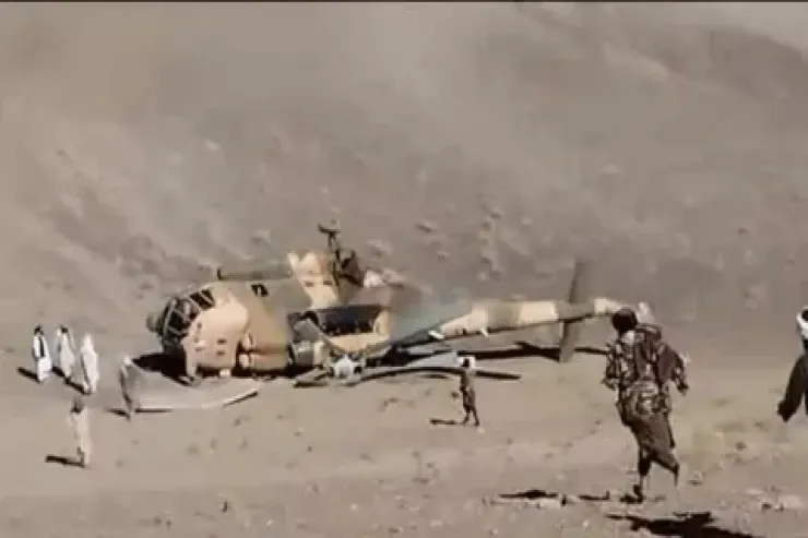 Əfqanıstanda göyərtəsində nazir olan helikopter qəzaya uğradı 