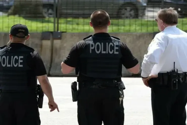 ABŞ-da məktəbdə ATIŞMA:  şagirdlər yaralandı