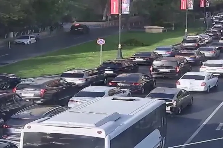 Bakıda bu yollarda sıxlıq var - SİYAHI 