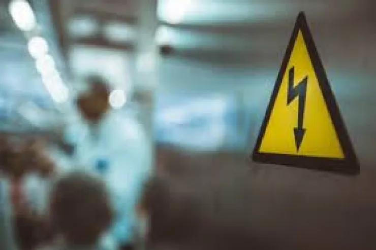 Ağdaşda 11 yaşlı uşağı cərəyan vurub öldürdü 