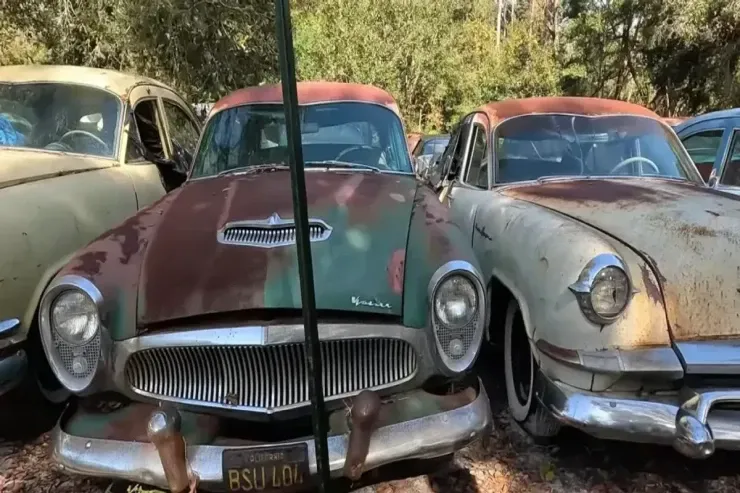 Çoxunun xəyal etdiyi 70 illik avtomobil  kolleksiyası tapıldı