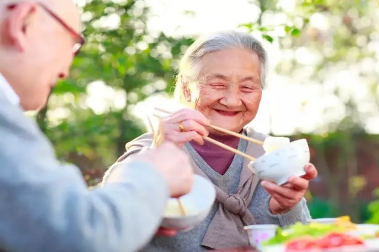 Yaponiyada minlərlə adam 100 ildən çox yaşayır: uzunömürlülüyün SİRRİ 