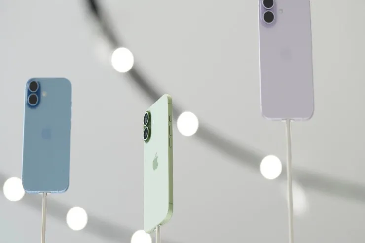 Çində yeni "iPhone"un satışı qadağan olundu 