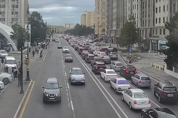 Bakıda bu yollarda sıxlıq var - SİYAHI 