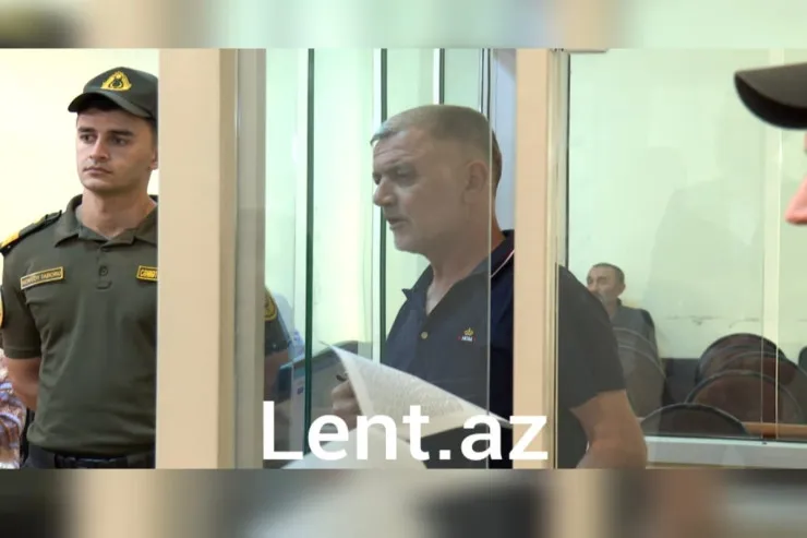 Məktəbdə keçmiş arvadını öldürmək istəyən  kişinin MƏHKƏMƏSİ: "Onun yaşamağa haqqı yoxdur" - VİDEO 