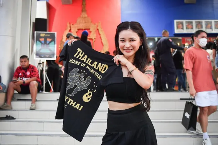 Seks rollarına çəkilən aktrisa dindar oldu 