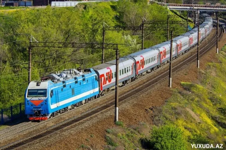 Yuxuda qatar  görmək nə deməkdir?