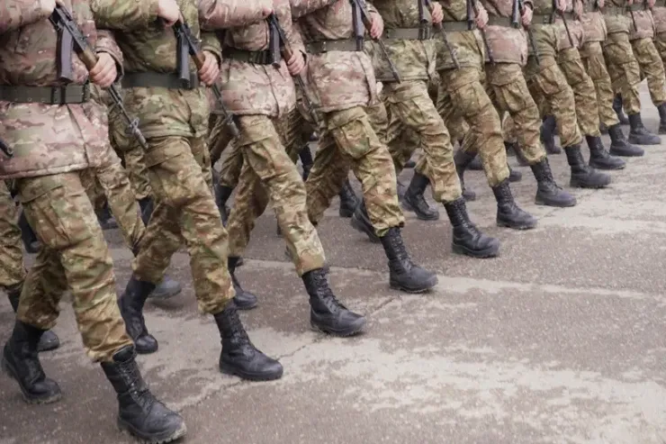 Əsgərlikdə əkiz qardaşından ayırdılar, özünü asdı 