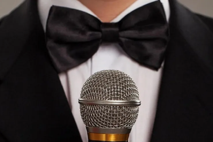 Məktəbini dəyişmək istəyən müəllim "tamada"ya ÜZ TUTDU:  Bakıda DƏLƏDUZLUQ