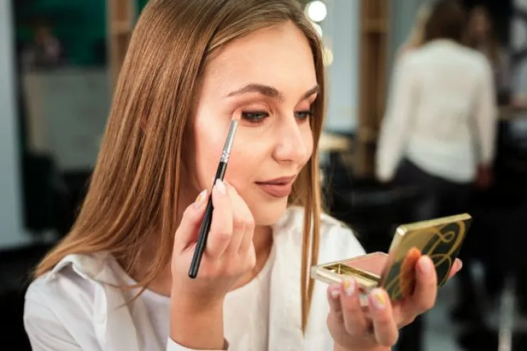 Makiyaj sağlamlığa zərər vura bilər - 5 RİSK 