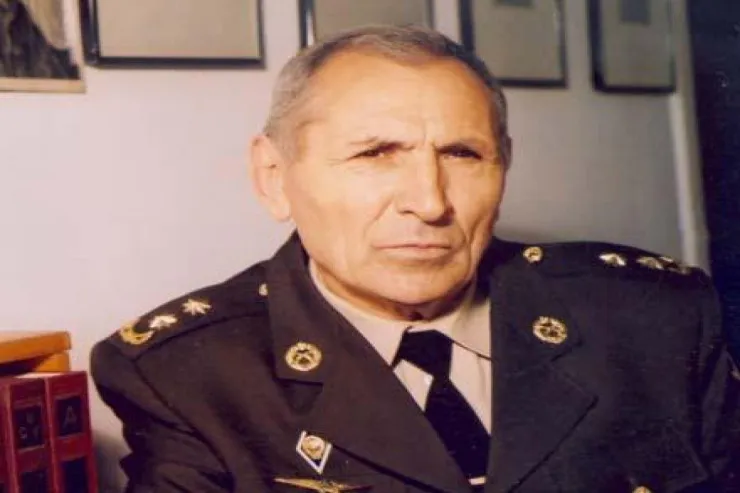 Hərbi jurnalist tədbirdə qəfil vəfat etdi 