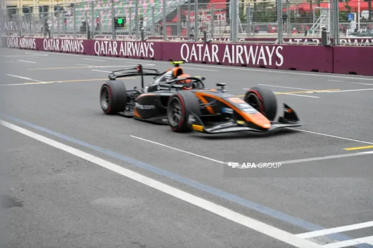 “Formula 2”: Əsas yarış start götürdü