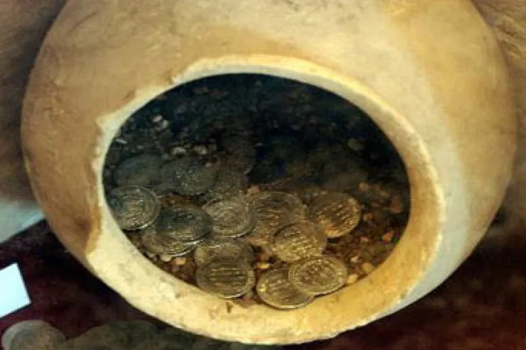 Azərbaycanda içərisində qızıl olan küp  məzar tapıldı-FOTO 