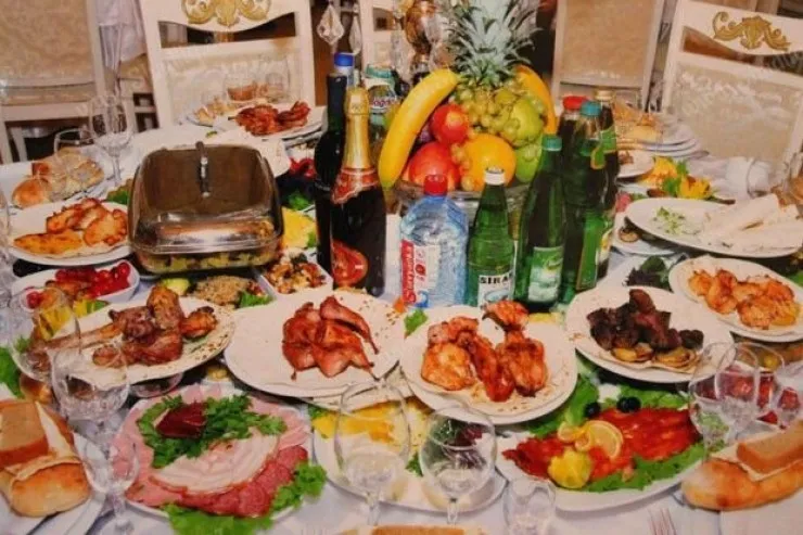 İmişlidə 59 nəfər  toyda zəhərləndi - YENİLƏNİB  