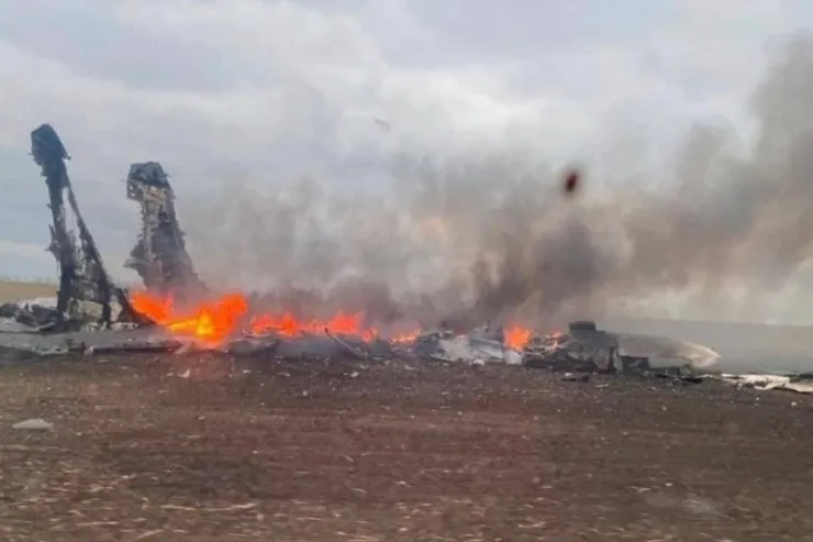 Krımda Rusiyanın iki An-26 sərnişin təyyarəsi  yandırıldı -  VİDEO 