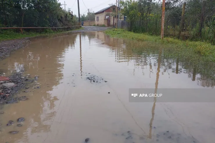 Astarada suyun səviyyəsi 1 metr oldu,  insanlar təxliyə edildi