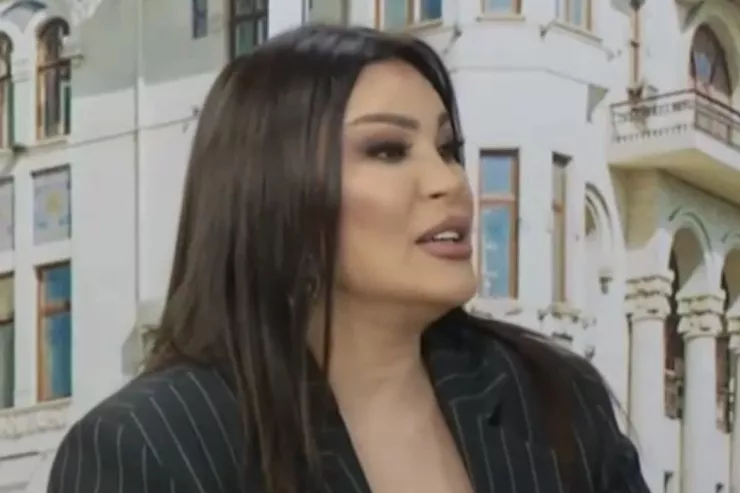 "Yarım saat fonoqramla oxuyub  bizdən çox qonorar  alırlar" - Ülviyyə Namazova 