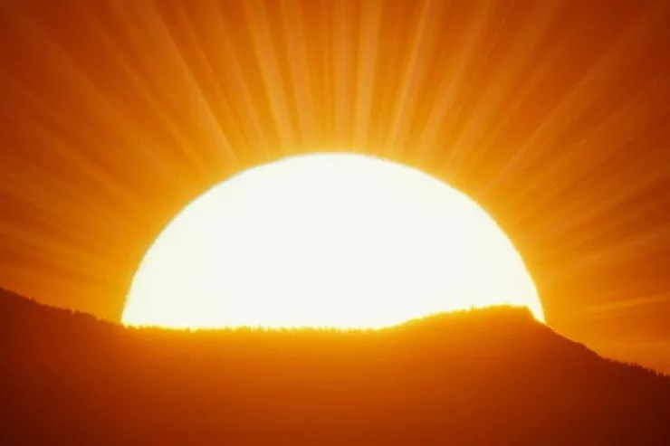 Günəş  pullu olacaq  - ABŞ Yer kürəsini işıqlandıracaq güzgüləri kosmosa buraxır