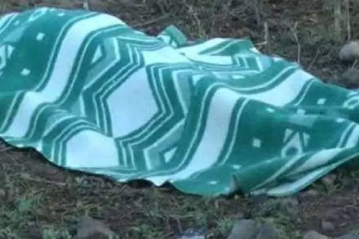 Kənddə evin həyətində qadın meyiti  tapıldı