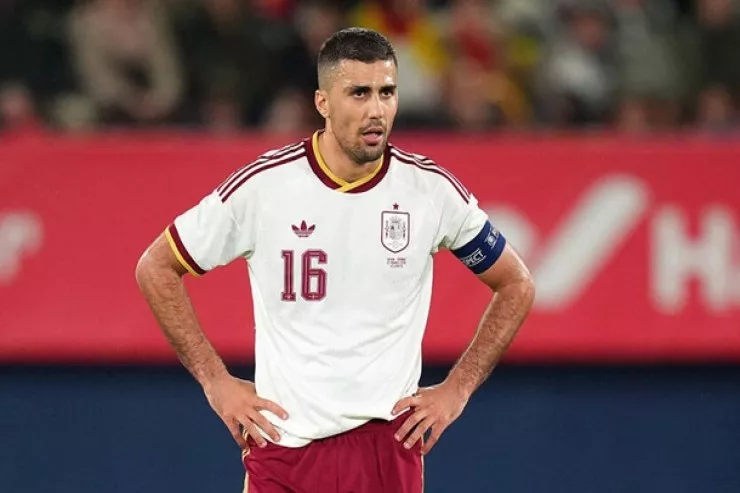 "Mançester Siti" liderini "Real"a transfer olmaqdan  qorumaq istəyir