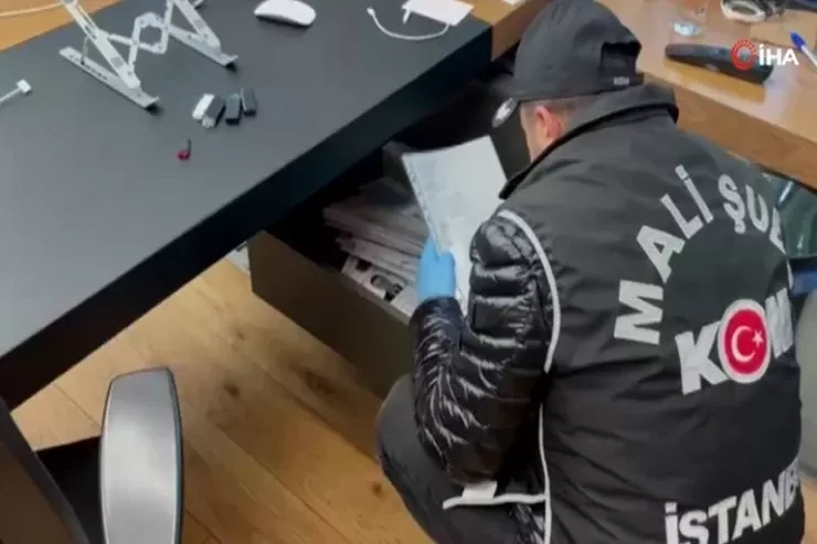 Türkiyədə daha bir bələdiyyədə POLİS ƏMƏLİYYATI  - 20 nəfər saxlanıldı