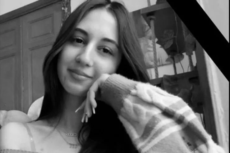 Xırdalanda binadan yıxılıb ölən qız tələbə imiş - YENİLƏNİB 