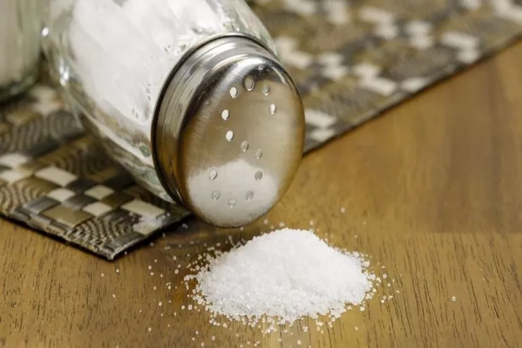 Niyə yuyucu vasitəyə duz  əlavə olunur? - Evdar qadınların sirləri 