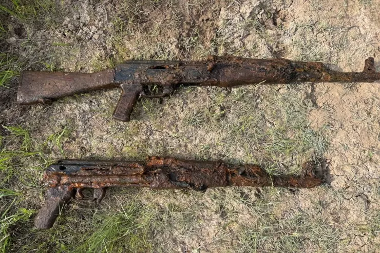 Saatlıda su kanalından  avtomatlar tapıldı