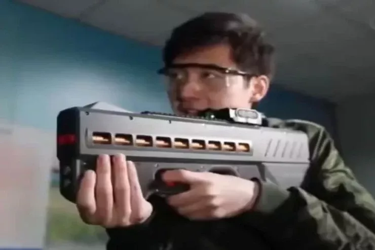 Dəqiqədə 2000 atəş açır:  səssiz elektromaqnit silahı  yaradılıb