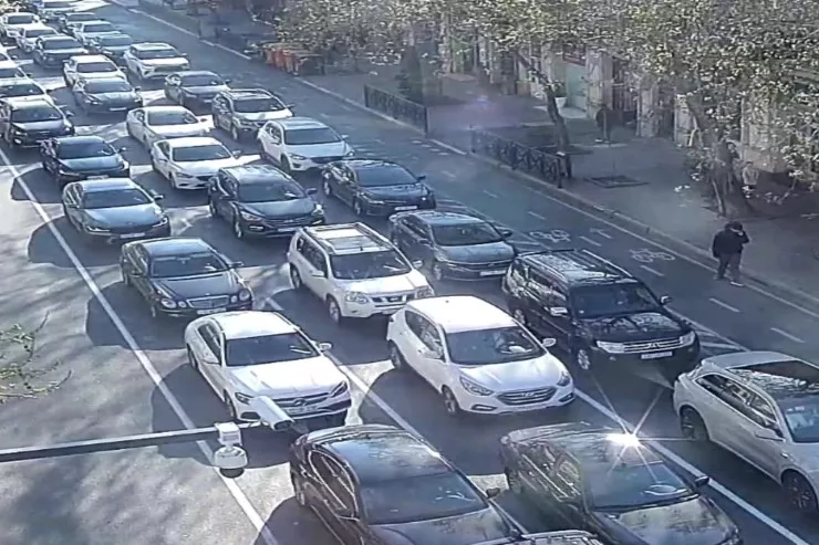 Bakıda bu yollarda sıxlıq var - SİYAHI 