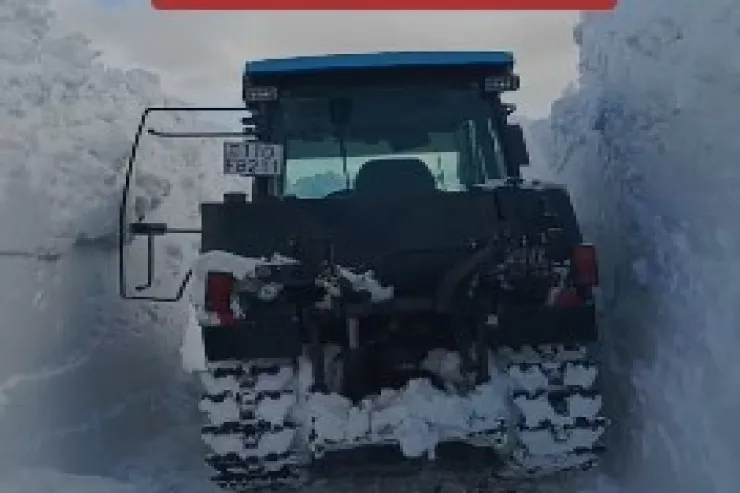 Qubaya 3 metr hündürlüyündə qar yağdı - VİDEO 