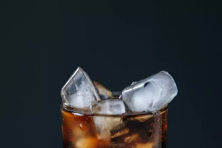 Qazlı içkilərin mədəyə təsiri 