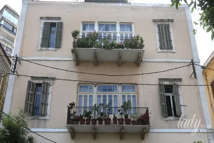 Eyvan anbar  deyil: orada saxlamamalı olduğunuz  şeylər