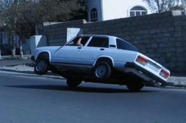 "Avtoşluq" edib TikTok-da paylaşan  sürücü həbs edildi 