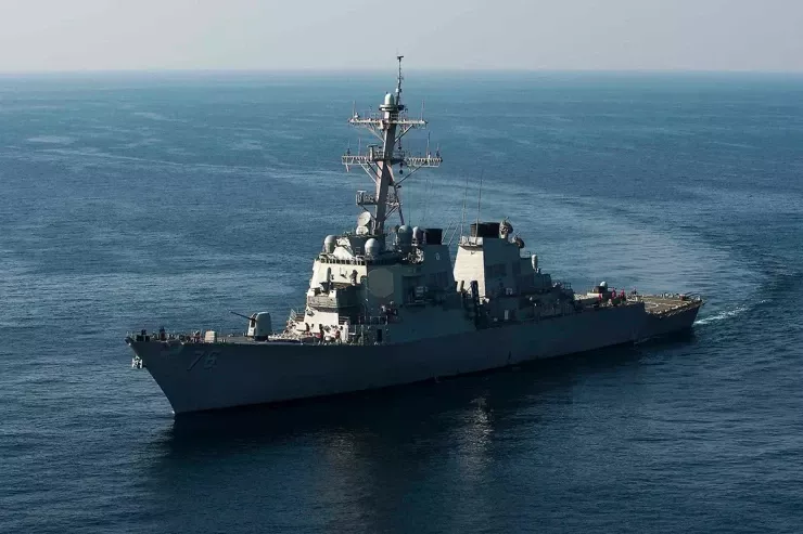 ABŞ-ın esminesində yanğın  baş verdi