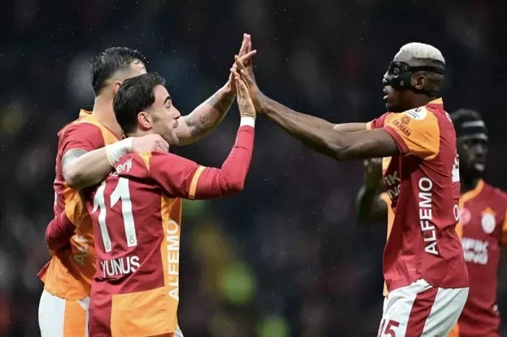 “Qalatasaray”dan darmadağın 