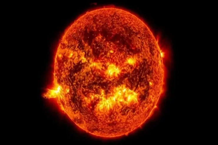 Günəşdə dörd böyük  partlayış: Elektrik kəsilə bilər - XƏBƏRDARLIQ 