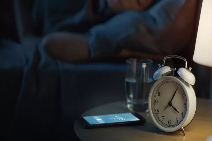 Niyə zəngli saatdan bir dəqiqə əvvəl  oyanırıq? - Təsadüfi deyil 