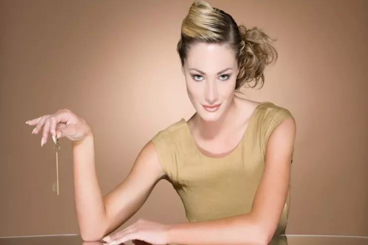 Hər kəsə yuxarıdan aşağı baxan  BÜRCLƏR