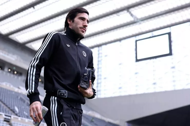 "Real" yeni yarımmüdafiəçi almaq üçün onu sata bilər 