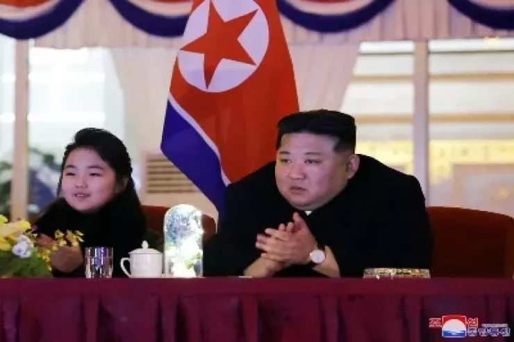 Qızını varis elan etməyə  hazırlaşır