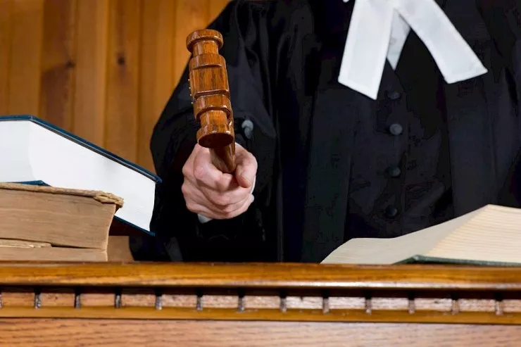 Prokurorun 8 il cəza istədiyi biznesmenə bəraət verildi 