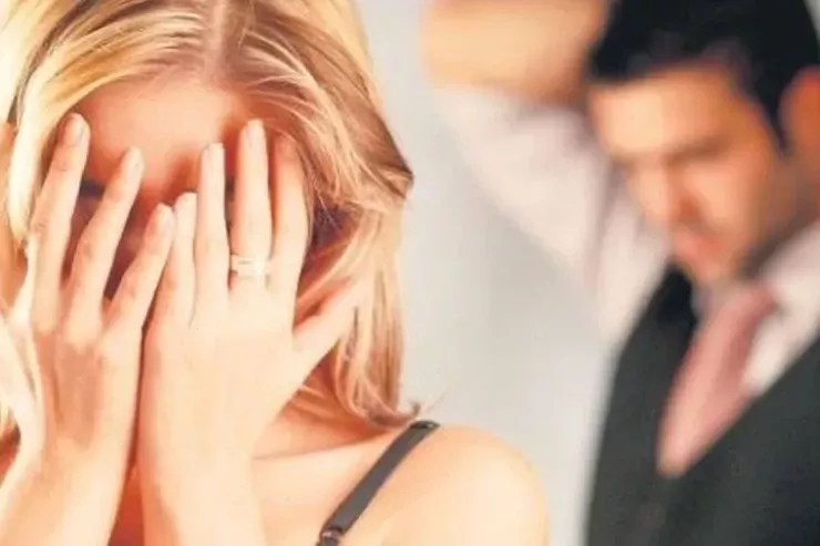 Qadın məmur övladlarını öldürüb intihar etdi - Ərinin xəyanətinə görə 